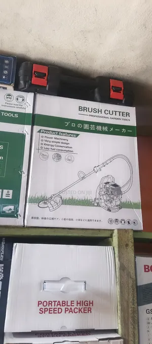4 Stroke Brush Cutter