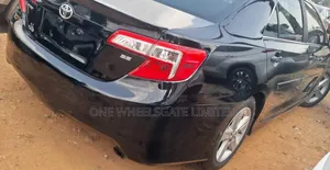 Toyota Camry SE 4dr Sedan (2.5L 4cyl 6A) 2014 Black