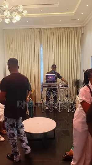 Professional Dj and Karaoke Services for All Kinds of Event in Lekki