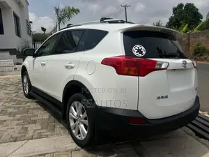 Toyota RAV4 Limited AWD (2.5L 4cyl 6A) 2013 White