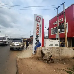 6bdrm Bungalow in Omi Adio for sale