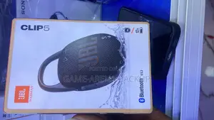 JBL Clip 5