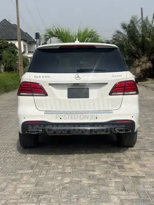 Mercedes-Benz GLE-Class 2016 White