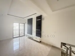 4bdrm Townhouse / Terrace in Utako for rent