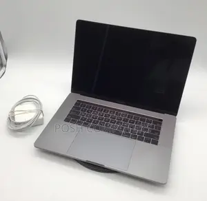 Laptop Apple MacBook Pro 2017 16GB Intel Core i7 SSD 512GB