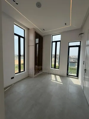 5bdrm Duplex in Lekki Phase 1 for sale