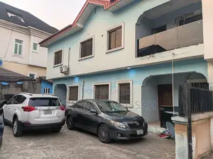 4bdrm Townhouse/Terrace in Omole Gra Ph 1 Ikeja for Sale