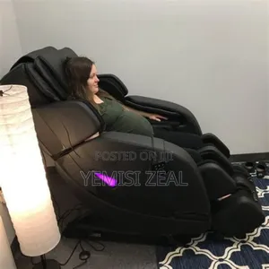 New 4d Adjustable Massager Chair With Eye Wear and Leggings Bag