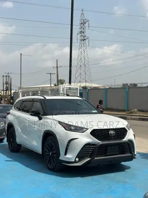 Toyota Highlander XSE AWD 2023 White
