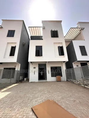 4bdrm Duplex in Guzape, Abuja for sale