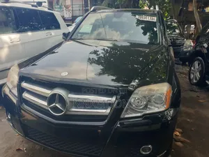 Mercedes-Benz GLK-Class Base GLK 350 4dr AWD 4MATIC (3.5L 6cyl 7A) 2015