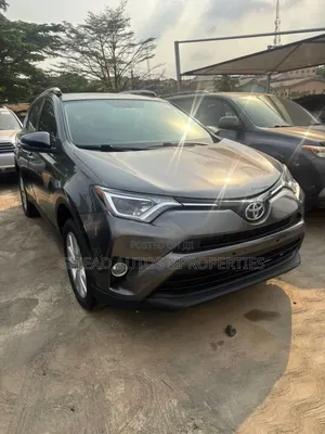 Toyota RAV4 XLE AWD (2.5L 4cyl 6A) 2016 Brown
