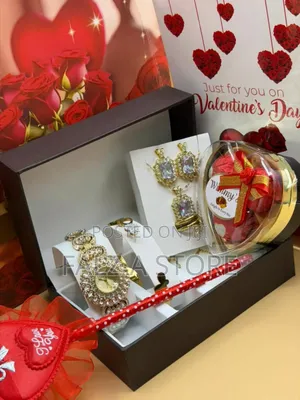 Valentine's Special Package (Set of Wristwatch)Woman Watch