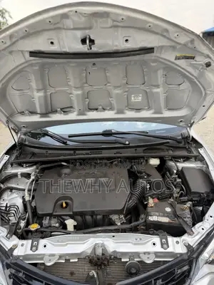 Toyota Corolla LE 4dr Sedan (1.8L 4cyl CVT) 2015 Silver