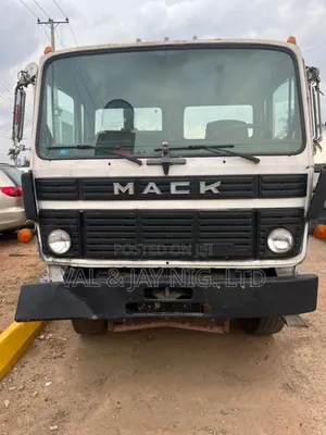 Mack Rigid Truck 10 Bolts 6 Cylinders - Foreign Use