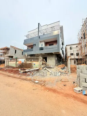 4bdrm Duplex In In An Estate, Adeniyi Jones For Sale