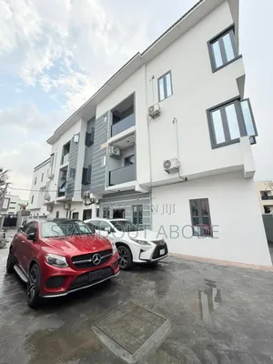 3bdrm Apartment in In A Secure Estate, GRA Phase 2 Shangisha for sale