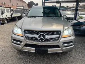 Mercedes-Benz GL-Class GL 450 2008 Gold