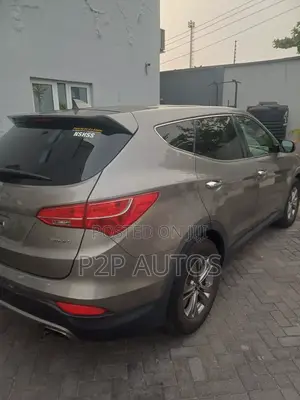 Hyundai Santa Fe SE FWD 2016 Gray