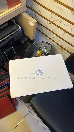 Laptop HP 15-da2933nia 4GB Intel Core i3 SSD 128GB