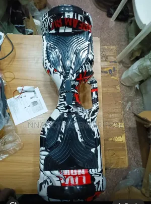 Hoverboard With Handle and Bluetooth