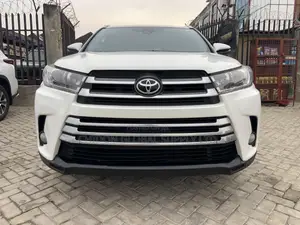 Toyota Highlander Limited 4x2 V6 (3.5L 6cyl 8A) 2017 White