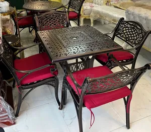 Hotel/Bar Chair Set. Luxury Wrought Iron 4 Single Chair Set With Table