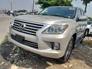 Lexus LX 570 AWD 2016 Gold