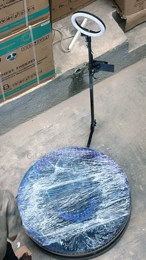 Professional Spinning 360 Platform With Led Ring Light Photo Booth.