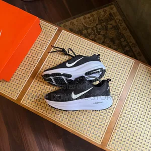 Nike Vomero Premium 18 Super Trainer