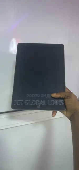 Apple iPad 10.2 (2020) 32 GB Black