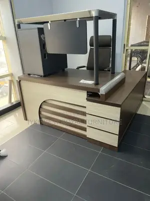 Quality Imported Office Executive Table With Extension