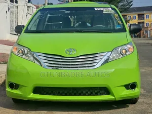 Toyota Sienna LE 8-Passenger 4dr Minivan (3.5L 6cyl 6A) 2014 Green