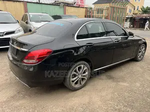 Mercedes-Benz C300 Luxury 4dr RWD Sedan (2.0L 4cyl 7A) 2015 Black