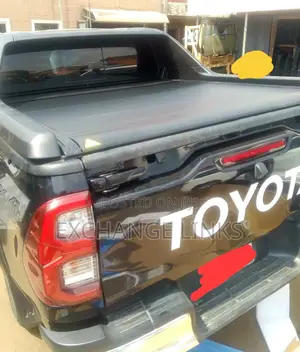 Hilux Booth Cover
