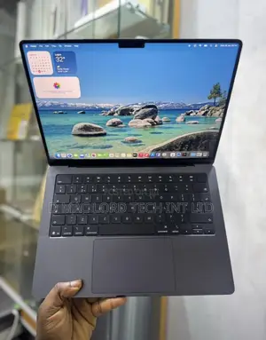 Laptop Apple MacBook Pro 2023 M3 Pro 14-Inch 16GB Apple M3 SSD 512GB
