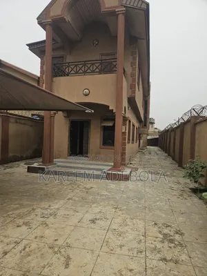 4bdrm Duplex in Ifedayo Estate, Yakoyo/Alagbole for sale
