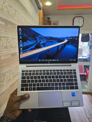 Laptop HP ProBook 640 G8 16GB Intel Core i5 SSD 512GB