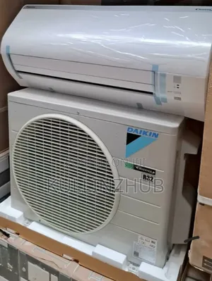 Daikin 2.5hp Split Inverter Air Conditioner