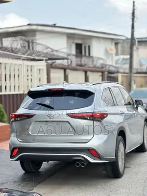 Toyota Highlander XSE 2021 Silver