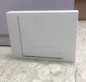 New Laptop Apple MacBook Air 2024 M3 13-Inch 16GB Apple M4 SSD 256GB
