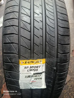 225/55r17 Dunlop Tire