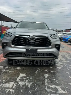 Toyota Highlander Limited 2021 Silver