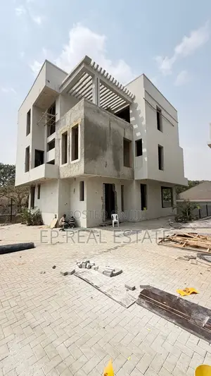 5bdrm Duplex in Life Camp for sale