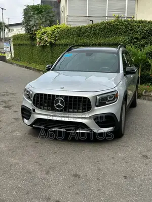 Mercedes-Benz GLB-Class GLB 250 4MATIC 2020 Silver