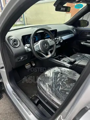 Mercedes-Benz GLB-Class GLB 250 4MATIC 2020 Silver