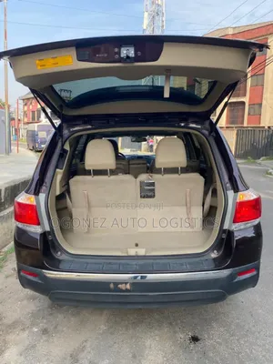 Toyota Highlander SE 2012 Red