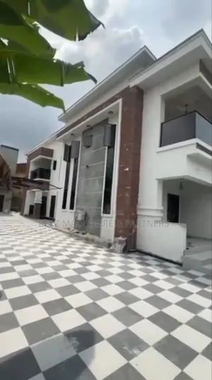 5bdrm Duplex in Refinery Road , for sale