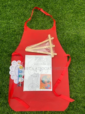 Canvas  Set With Disposable White Apron