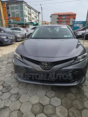Toyota Camry L FWD (2.5L 4cyl 8AM) 2018 Gray